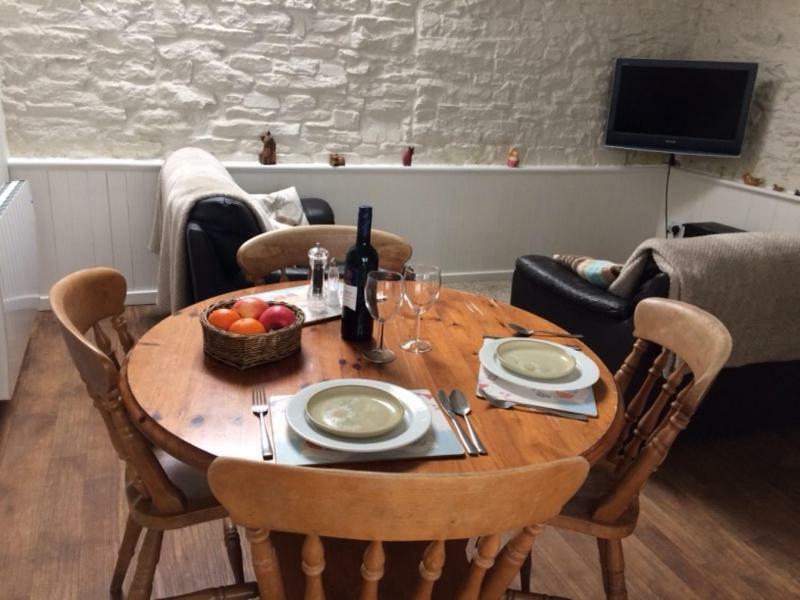 Cwmtwrch Cottage Carmarthen Bagian luar foto